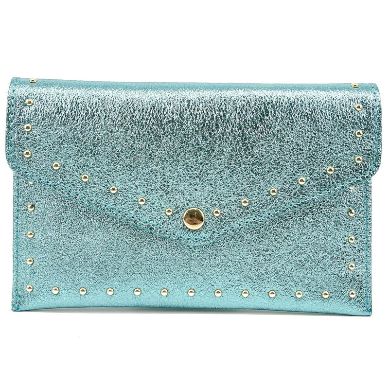 Pochette enveloppe en cuir irisé TINA Bleu pastel