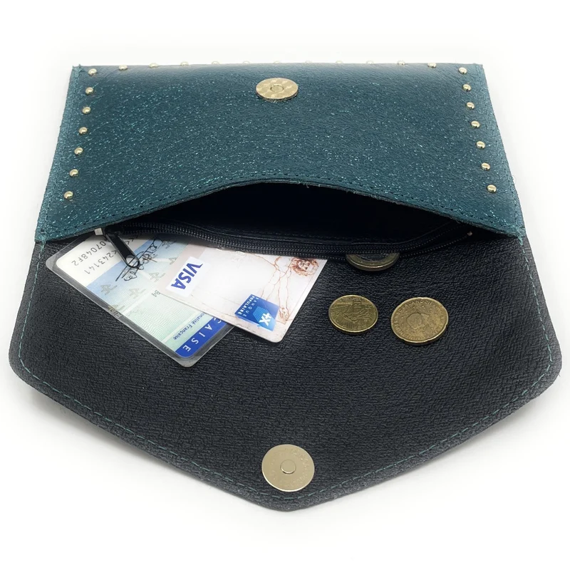 Pochette enveloppe en cuir irisé TINA Bleu canard irisé