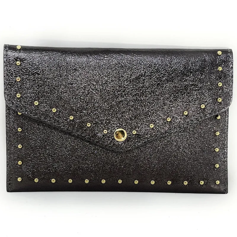 Pochette enveloppe en cuir irisé TINA Argent foncé