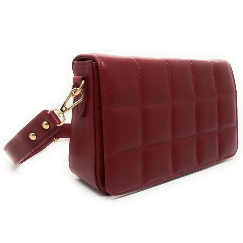 Sac french stick en cuir lisse matelassé TIME SQUARE Rouge cerise