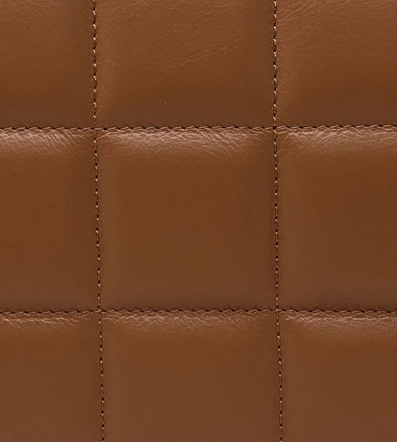 Sac french stick en cuir lisse matelassé TIME SQUARE Cognac