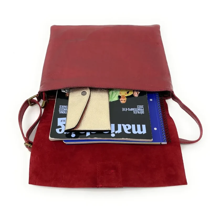 Sac bandoulière en cuir irisé COQUETTE GLOW Framboise irisé