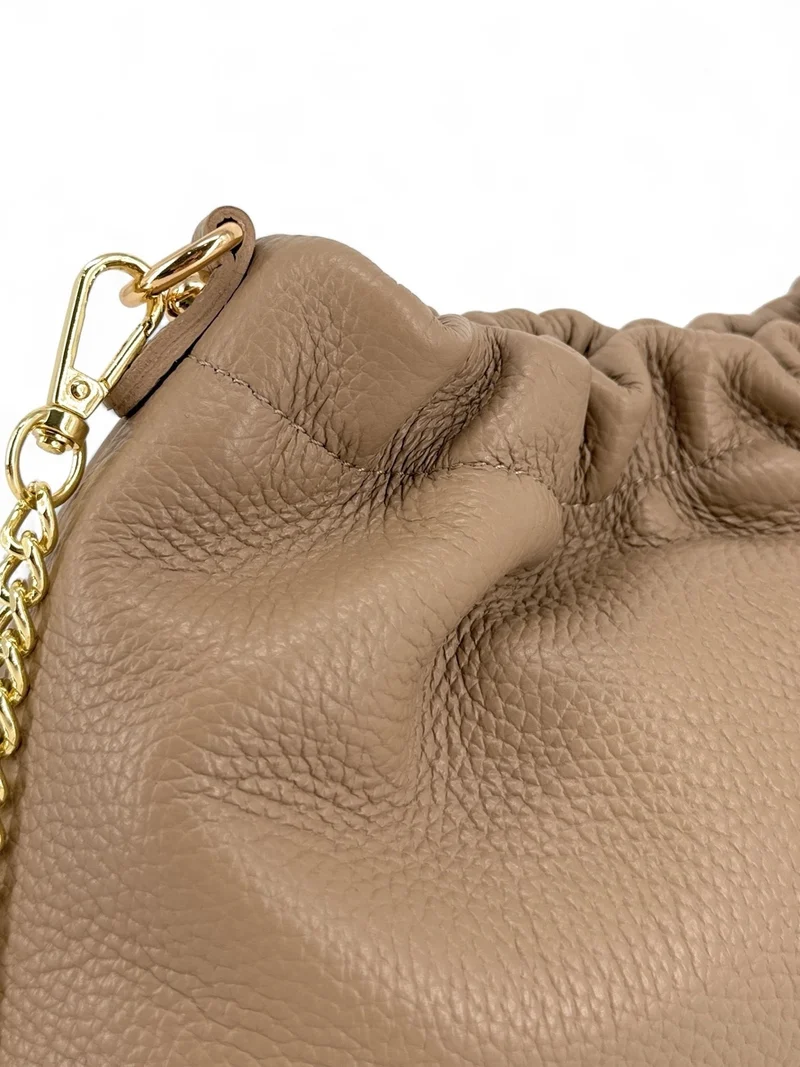 Sac pouch en cuir grainé LA POUCHINETTE Taupe