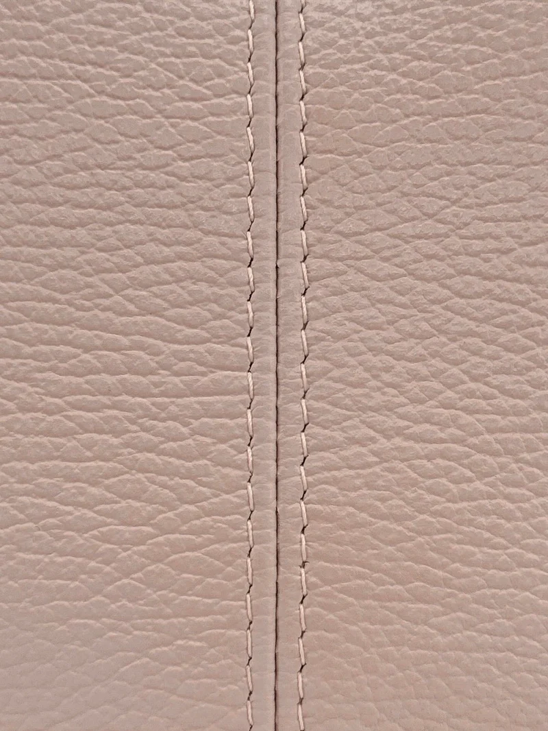 Sac seau à bandoulière en cuir grainé BEAUBOURG Rose nude