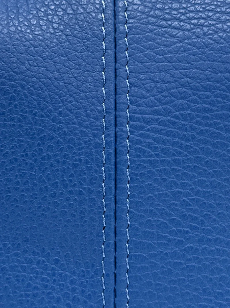 Sac seau à bandoulière en cuir grainé BEAUBOURG Bleu roi