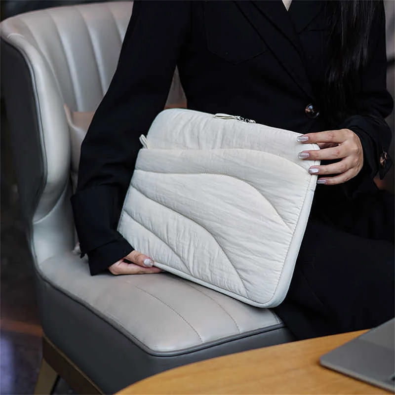 Nahia sacoche ordinateur femme matelassée