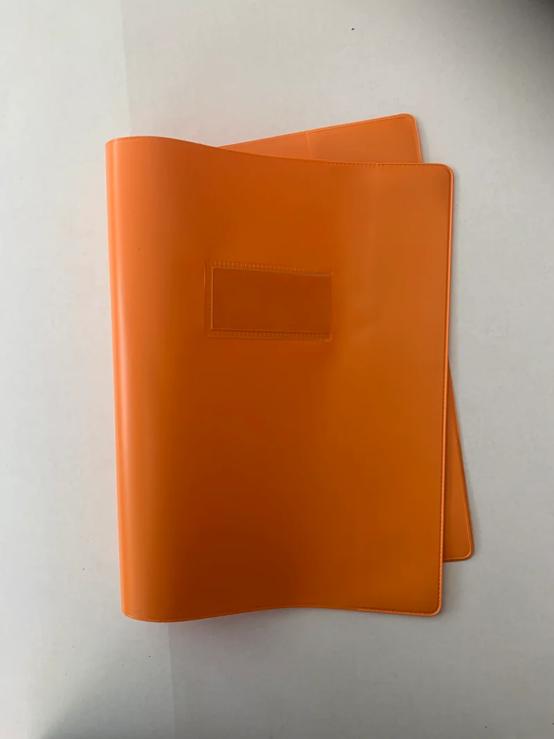 Protège-cahier 24x32cm opaque En Classe