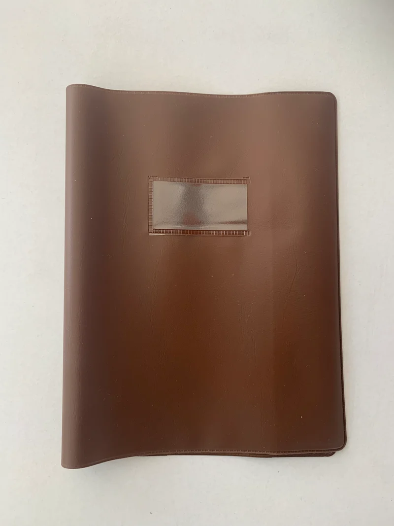 Protège-cahier 24x32cm opaque En Classe